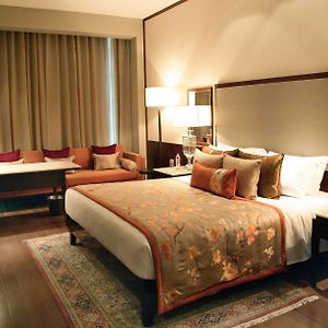Luxury Room King Bed